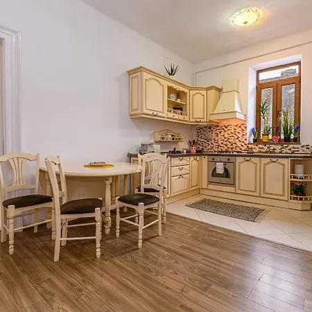Apartment Lora's Place Brasov