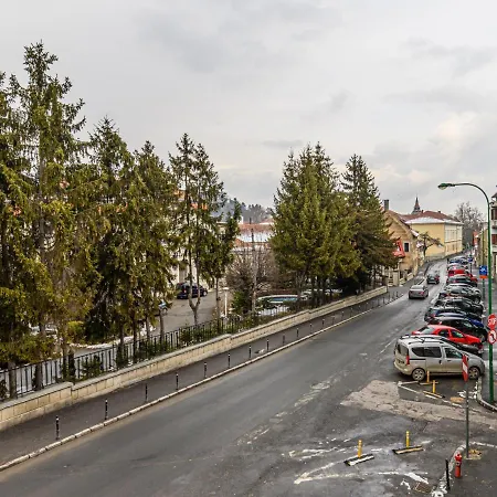 Lora's Place Brasov
