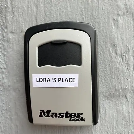 Lora's Place Apartment